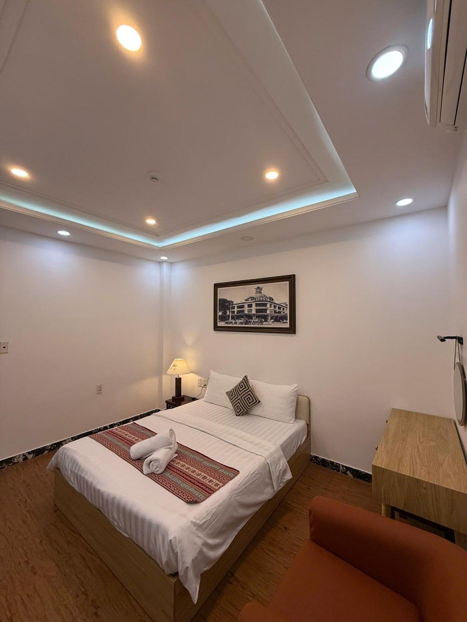 Khách sạn Atus Boutique *